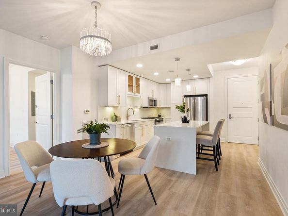 8220 Crestwood Heights Drive 315, Mclean VA 22102