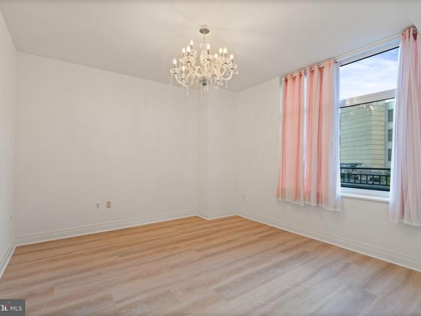 8220 Crestwood Heights Drive 315, Mclean VA 22102