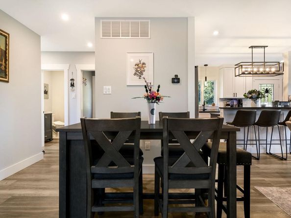 1104 N York Road, Willow Grove PA 19090