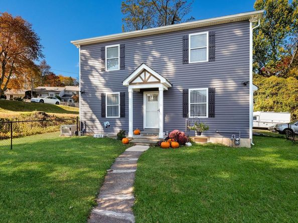 1104 N York Road, Willow Grove PA 19090