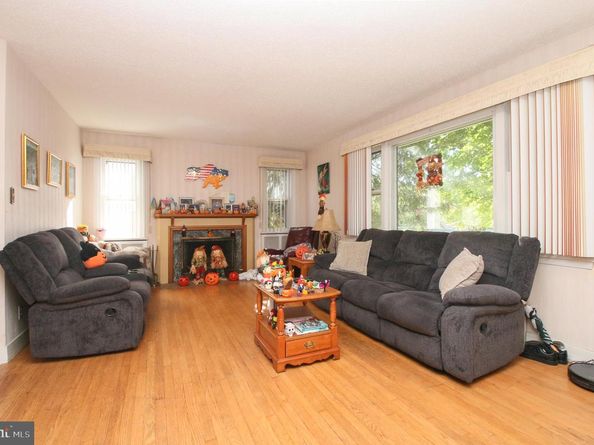 2301 Ripley Street, Philadelphia PA 19152
