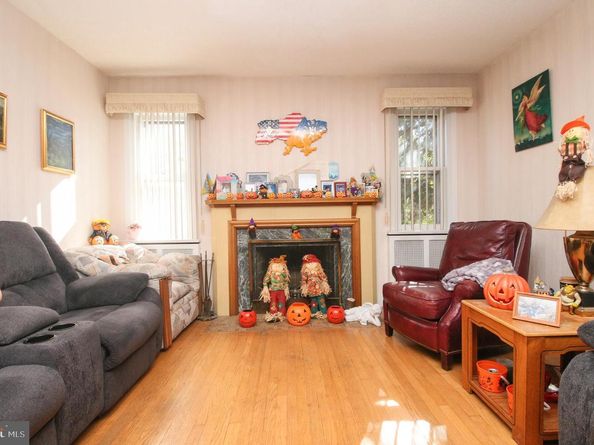 2301 Ripley Street, Philadelphia PA 19152