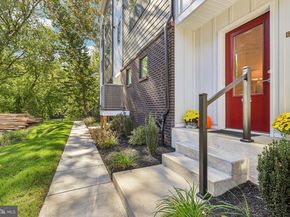 952 Riverplace Drive, Conshohocken PA 19428