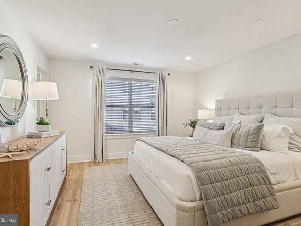 952 Riverplace Drive, Conshohocken PA 19428