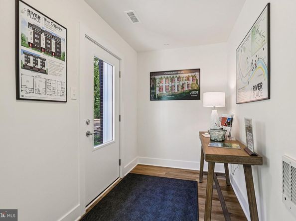 952 Riverplace Drive, Conshohocken PA 19428
