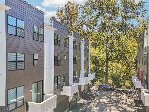 952 Riverplace Drive, Conshohocken PA 19428