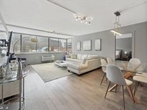 1325 18TH Street NW 703, Washington DC 20036