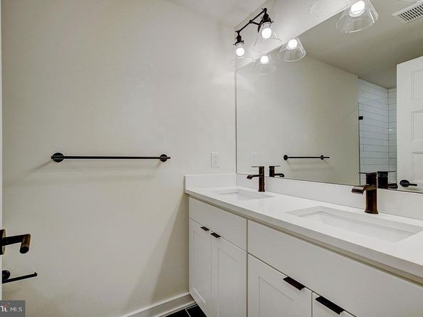 728 S 10TH Street 2, Philadelphia PA 19147