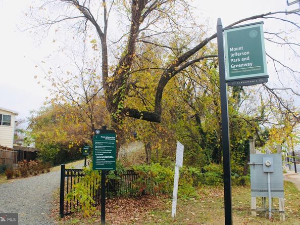 620 Mckenzie Avenue, Alexandria VA 22301