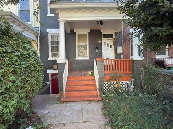 432 Newton Place NW