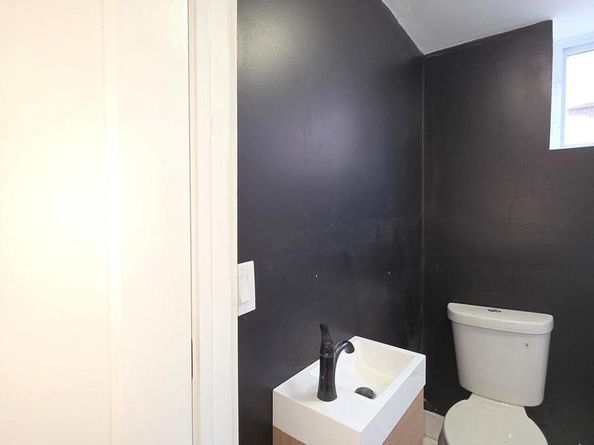 5349 Delancey Street, Philadelphia PA 19143