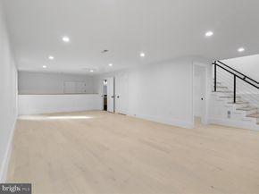 818 N Edgewood Street, Arlington VA 22201