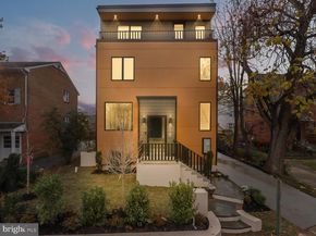 818 N Edgewood Street, Arlington VA 22201