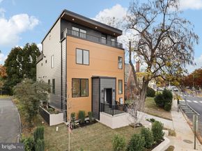 818 N Edgewood Street, Arlington VA 22201