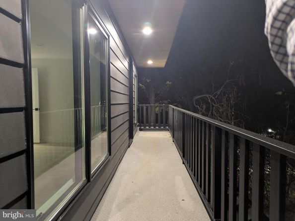 818 N Edgewood Street, Arlington VA 22201