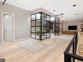 2017 Sansom Street, Philadelphia PA 19103