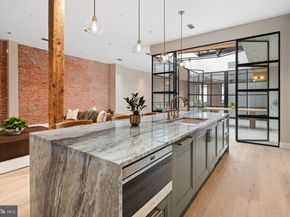 2017 Sansom Street, Philadelphia PA 19103