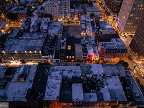2017 Sansom Street, Philadelphia PA 19103