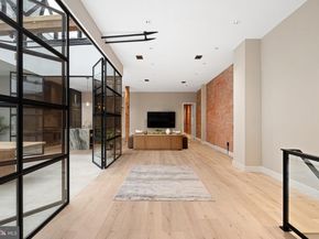 2017 Sansom Street, Philadelphia PA 19103