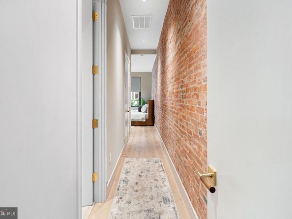 2017 Sansom Street, Philadelphia PA 19103