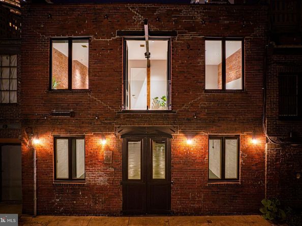 2017 Sansom Street, Philadelphia PA 19103
