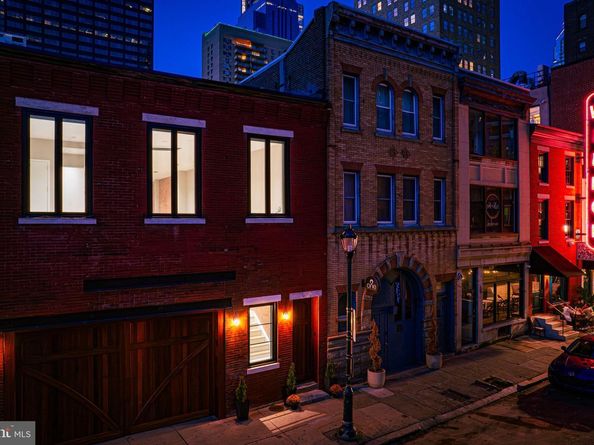 2017 Sansom Street, Philadelphia PA 19103