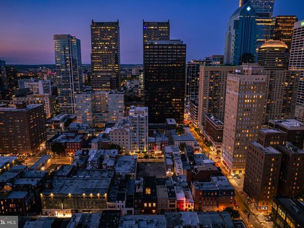 2017 Sansom Street, Philadelphia PA 19103