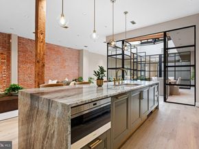 2017 Sansom Street, Philadelphia PA 19103