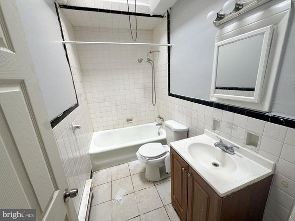 5840 Beaumont Avenue, Philadelphia PA 19143