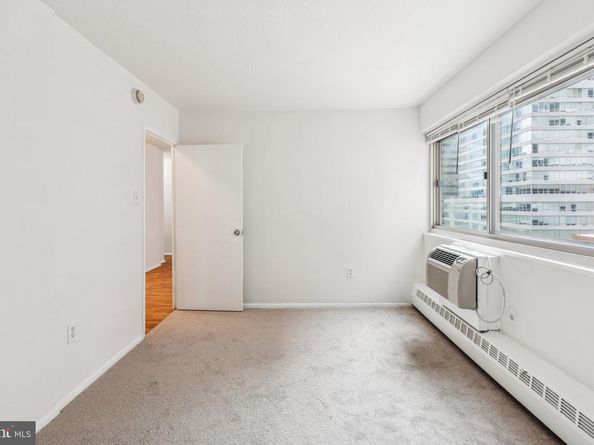 2101 Chestnut Street 721, Philadelphia PA 19103