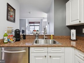 1500 Chestnut Street 15E, Philadelphia PA 19102
