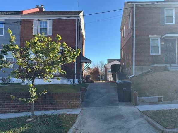 214 54TH Street SE, Washington DC 20019