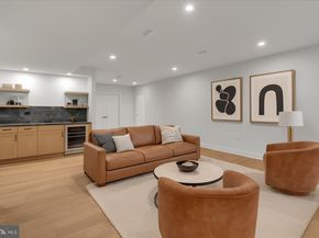 385 Port Royal Avenue, Philadelphia PA 19128