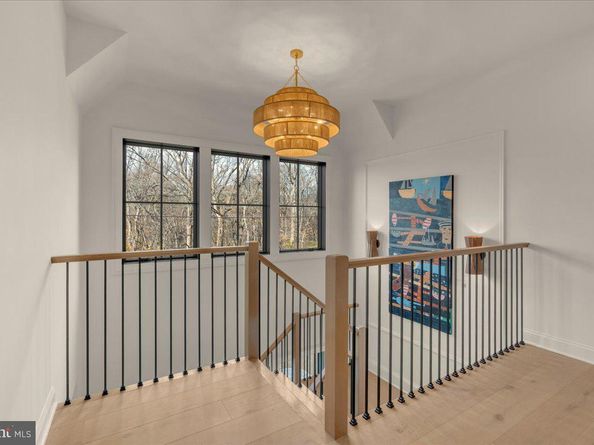 385 Port Royal Avenue, Philadelphia PA 19128