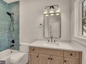 385 Port Royal Avenue, Philadelphia PA 19128