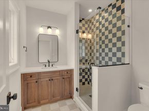 385 Port Royal Avenue, Philadelphia PA 19128