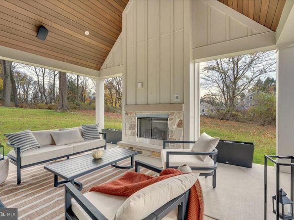 385 Port Royal Avenue, Philadelphia PA 19128