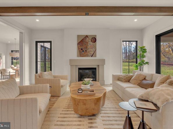 385 Port Royal Avenue, Philadelphia PA 19128