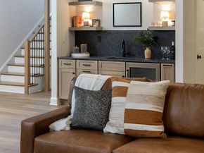 385 Port Royal Avenue, Philadelphia PA 19128