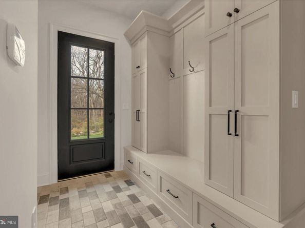 385 Port Royal Avenue, Philadelphia PA 19128