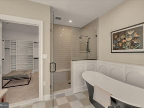 385 Port Royal Avenue, Philadelphia PA 19128