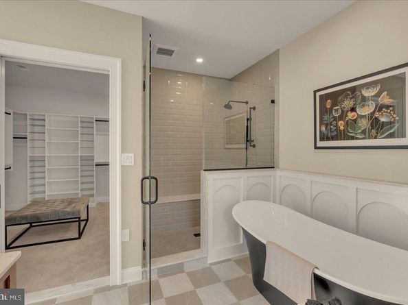 385 Port Royal Avenue, Philadelphia PA 19128