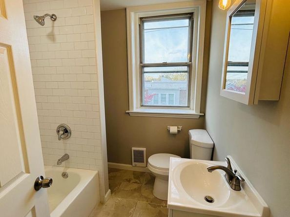 326 Fountain Street, Philadelphia PA 19128