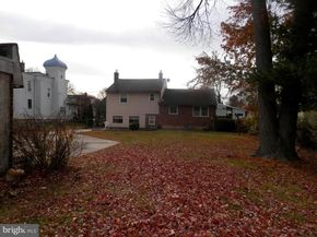 1226 Redwood Avenue, Folsom PA 19033