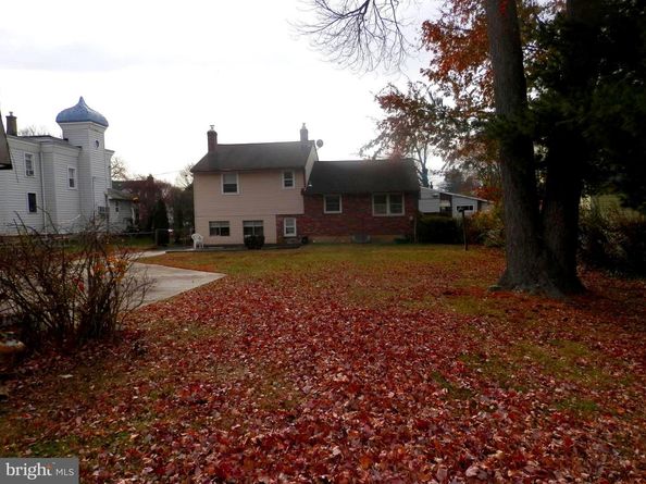 1226 Redwood Avenue, Folsom PA 19033