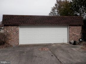 1226 Redwood Avenue, Folsom PA 19033