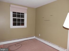 1226 Redwood Avenue, Folsom PA 19033