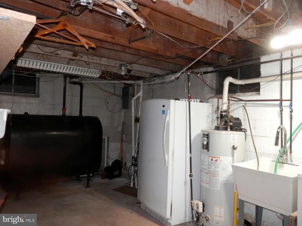 1226 Redwood Avenue, Folsom PA 19033