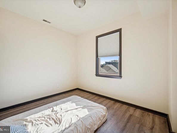 1812 W Montgomery Avenue, Philadelphia PA 19121