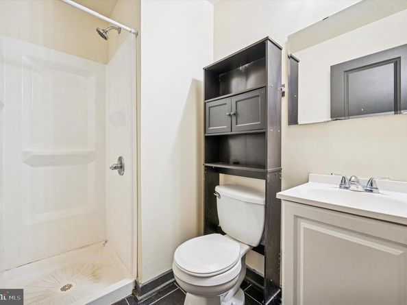 1812 W Montgomery Avenue, Philadelphia PA 19121